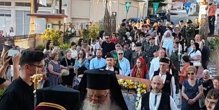 Τα Γιαννιτσά υποδέχτηκαν με τιμή την Αγία Ελένη