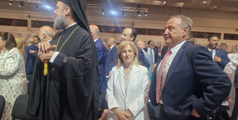 Η Αθηνά Αηδονά παρούσα και λαμπερή στο Βελλίδειο – Δίπλα στον Μητροπολίτη και τον Δήμαρχο