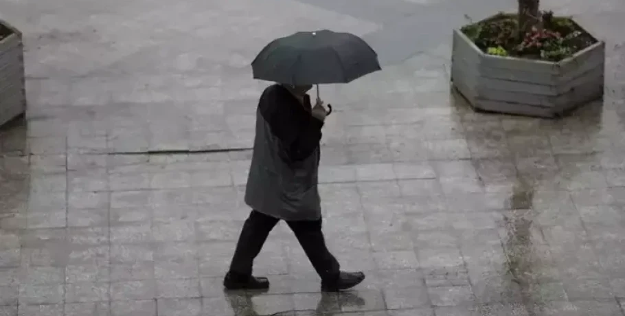 Αλλάζει ο καιρός: Ισχυρές βροχές και καταιγίδες από σήμερα – Νέα κακοκαιρία «δείχνουν» τα προγνωστικά