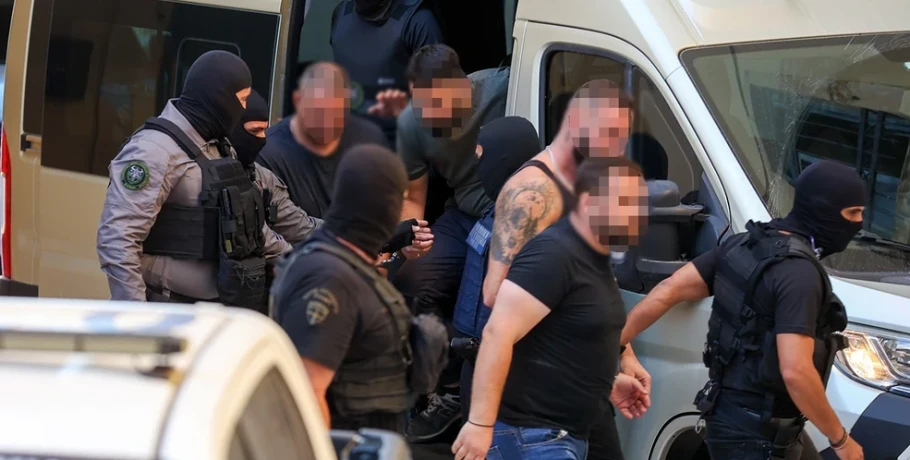 Σοκάρουν οι αποκαλύψεις για τη μαφία της Κρήτης – Οι Αρχές ψάχνουν τη διαδρομή του μαύρου χρήματος, «έρχονται και άλλες συλλήψεις»