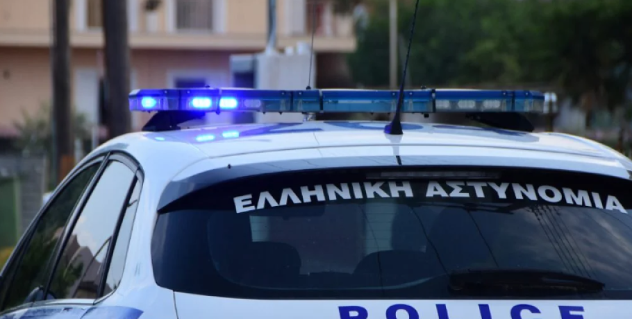 Θεσσαλονίκη: 34χρονος σε αμόκ χαράκωσε με γυαλί τα μέλη της οικογένειάς του γιατί διαφώνησε με την ευχή παπά
