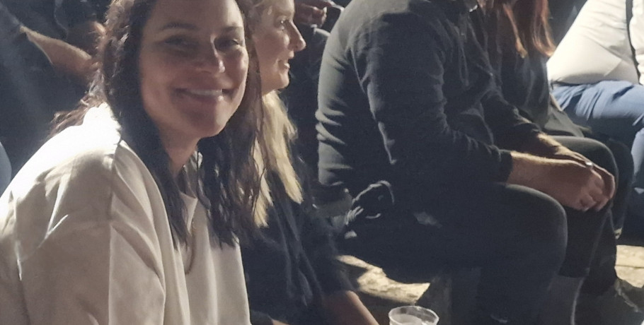 Ελένη Λαζάρου : Παρούσα στην συναυλία του Γιάννη Πάριου