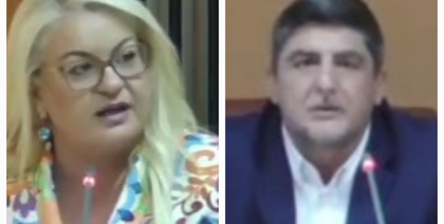 Δαρδανελιώτη – Φουντουκίδης: Αντιπαράθεση για την εξέδρα των επισήμων στις παρελάσεις