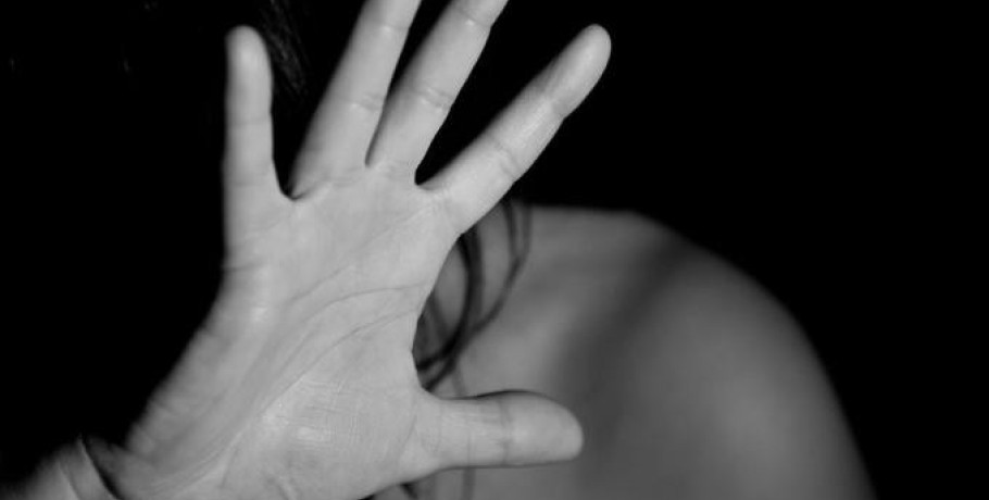 Πάτρα: Ανήλικες έβαλαν 13χρονη να τους ζητήσει συγγνώμη και να τους φιλήσει τα πόδια – Το κατέγραψαν σε βίντεο
