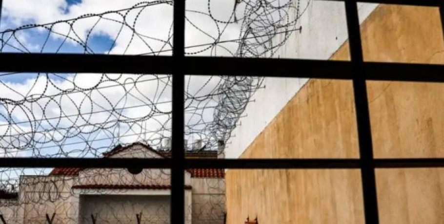 Χαλκιδική: Απέδρασε κρατούμενος από τις φυλακές Κασσάνδρας – Ανθρωποκυνηγητό για τον εντοπισμό του