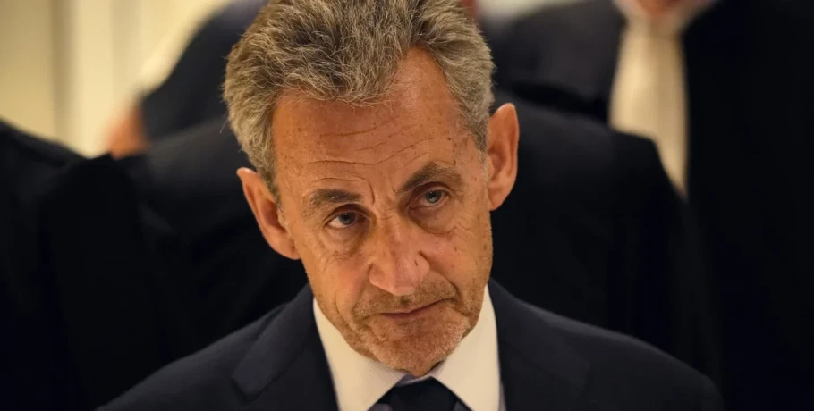 Ο Σαρκοζί στη φυλακή: Σε πτέρυγα VIP, με ντους στο κελί, θα πληρώνει να δει τηλεόραση