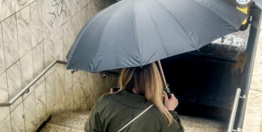 Καιρός αύριο: Τοπικές βροχές και καταιγίδες – Στους 26 βαθμούς η θερμοκρασία