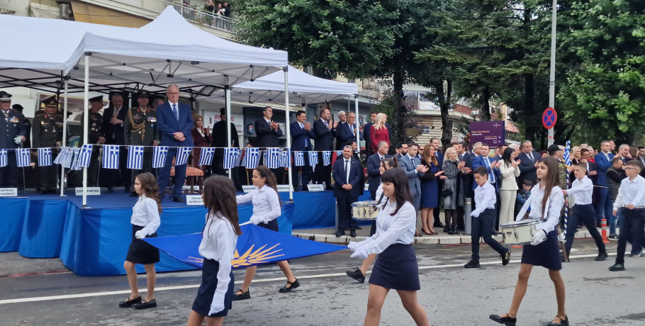 Η Έδεσσα καμάρωσε τα παιδιά της στην επετειακή παρέλαση