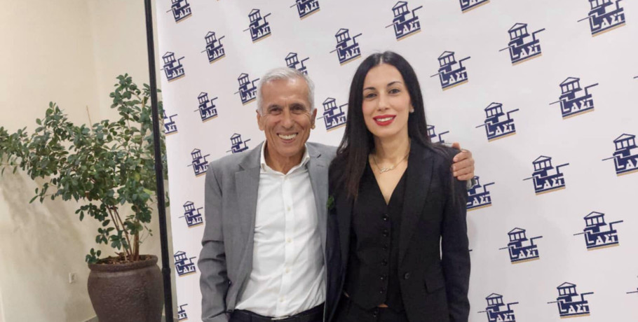 Ο Στάθης Καστερίδης με την κόρη του Δέσποινα στην εκδήλωση για τα 40 χρόνια του Δικηγορικού Συλλόγου Γιαννιτσών