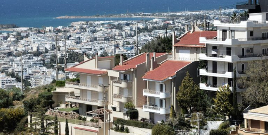 ΕΝΦΙΑ: Ποιοι και πόσοι φορολογούμενοι θα δουν μικρότερο εκκαθαριστικό το 2026 – Στα 778 δισ. ευρώ η ακίνητη περιουσία των Ελλήνων