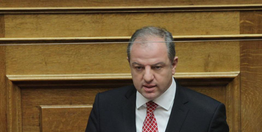 Ο Διονύσης Σταμενίτης εισηγητής του νομοσχεδίου για τη νέα Υπηρεσία Πολιτικής Αεροπορίας
