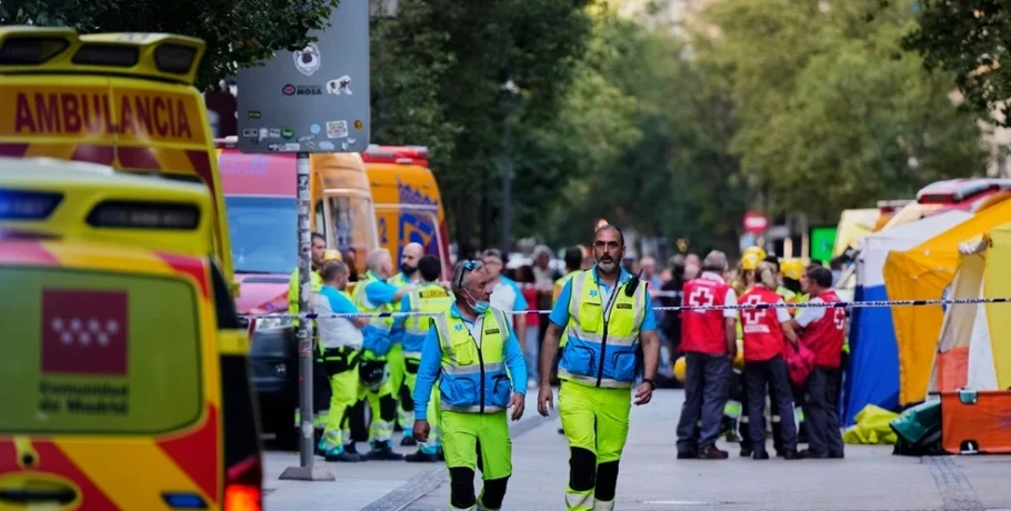 Δύο νεκροί και δύο αγνοούμενοι από την κατάρρευση του κτιρίου στο κέντρο της Μαδρίτης