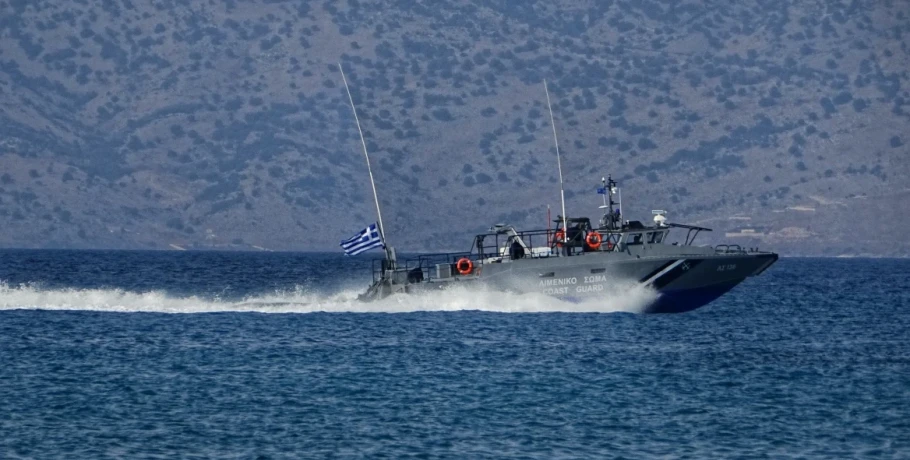 Το Λιμενικό διέσωσε 19 μετανάστες και ανέσυρε δύο σορούς βόρεια της Ρόδου