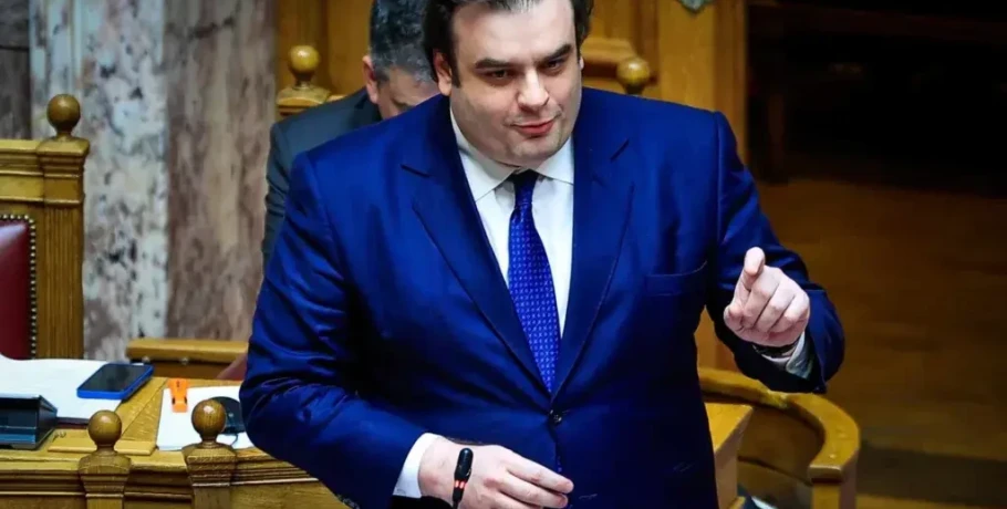 Προϋπολογισμός 2026: Μειώσεις φόρων, αυξήσεις μισθών και συντάξεων - Ολα τα μέτρα στήριξης
