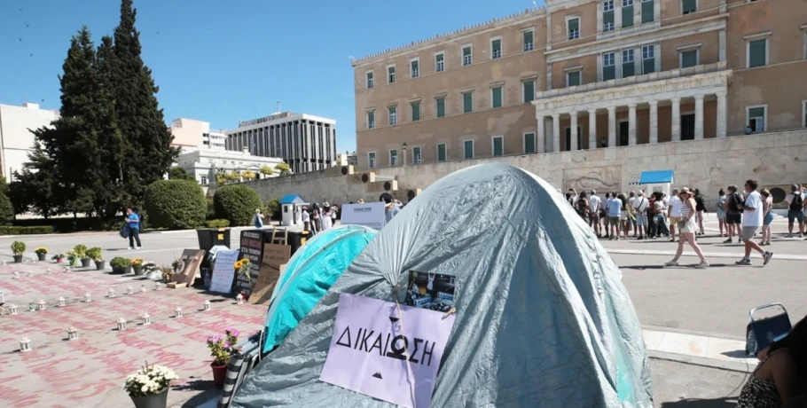 Γιατί αποφάσισε ο Μητσοτάκης η ευθύνη για τον Άγνωστο Στρατιώτη να περάσει στο υπ. Εθνικής Άμυνας - Τα μηνύματα που στέλνει