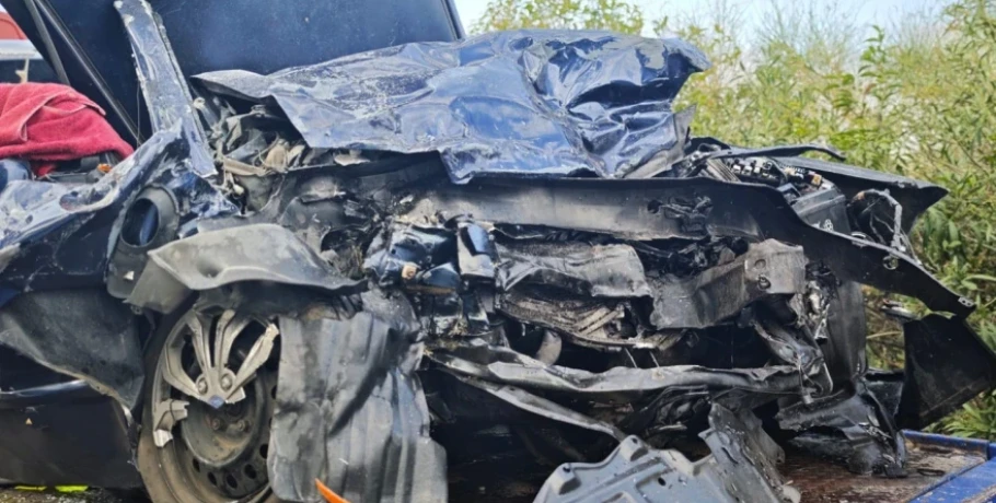 Τραγικό τροχαίο με 3 νεκρούς στις Αφίδνες, μάζες από λαμαρίνες τα οχήματα - «Το ένα αυτοκίνητο ήταν μέσα στο άλλο» λέει ο οδηγός του γερανού