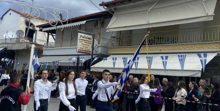 Η Άρνισσα τίμησε την 28η Οκτωβρίου — Παρών οι Αντιδήμαρχοι Μένη Μπόγια και Θοδωρής Αποστόλου