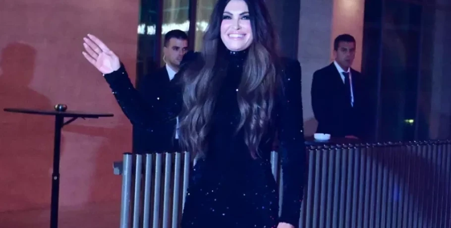 Οι πρώτες φωτογραφίες της Κίμπερλι Γκίλφοϊλ στην Ελλάδα