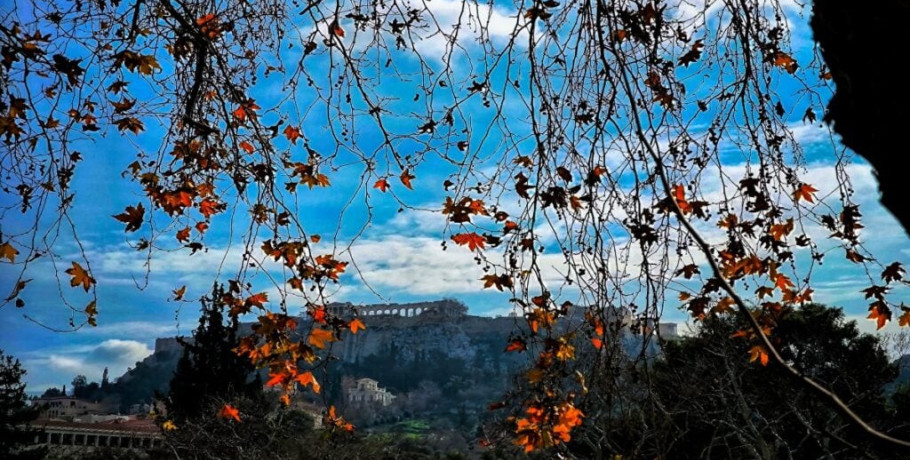 Καιρός: Φθινοπωρινό σκηνικό με δροσιά και αυξημένη υγρασία – Επιστρέφουν οι βροχές