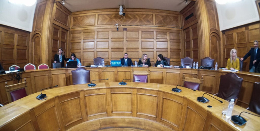 ΟΠΕΚΕΠΕ: Πιέσεις για άμεσες πληρωμές και ένταση στην Εξεταστική – Αγρότες αποκλείουν δρόμους στην Κρήτη