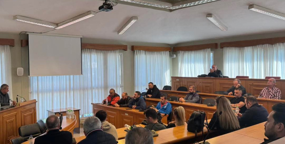 Συνάντηση με επίκεντρο τις αθλητικές υποδομές της Αλμωπίας