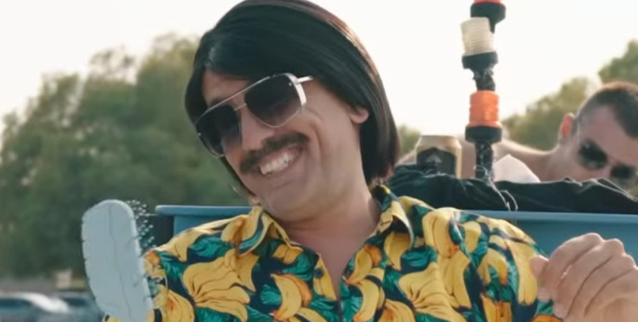 Ο Τόνυ Σφήνος έρχεται στην Αριδαία για το άναμμα του Δέντρου