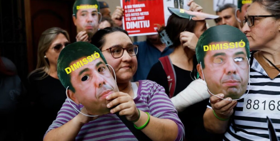 Βαλένθια: Παραιτήθηκε ο πρόεδρος μετά την αποτυχημένη διαχείριση των φονικών πλημμυρών