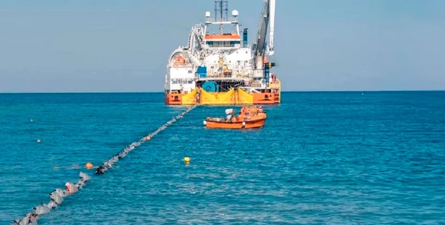 Ελλάδα και Κύπρος επιχειρούν να θωρακίσουν το καλώδιο ανοίγοντας «παράθυρο» συμμετοχής Αμερικανών και Ισραηλινών