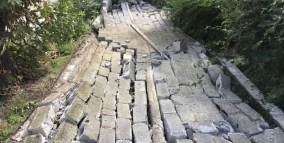 Φλώρινα: Θρίλερ στα Βαλτόνερα – Οι καθιζήσεις «καταπίνουν» τα σπίτια