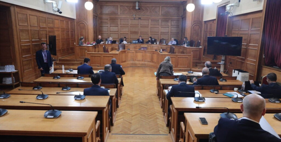 ΟΠΕΚΕΠΕ: Στον εισαγγελέα στέλνει η ΝΔ τον «φραπέ» μετά την άρνησή του να προσέλθει στην εξεταστική