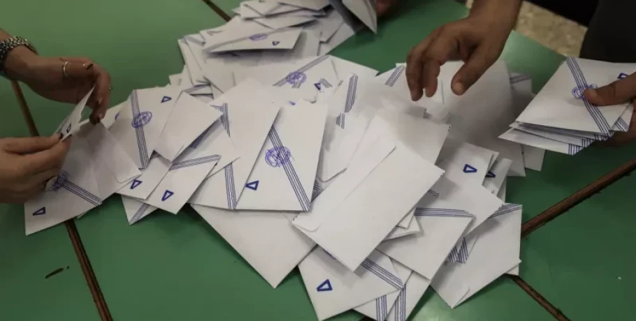 Δημοσκόπηση Opinion Poll: Ανεβαίνει στο 30,2% η ΝΔ - Θετική απήχηση των ενεργειακών συμφωνιών