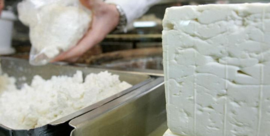 Ευλογιά αιγοπροβάτων: Κίνδυνος για ελλείψεις και ανατιμήσεις στη φέτα