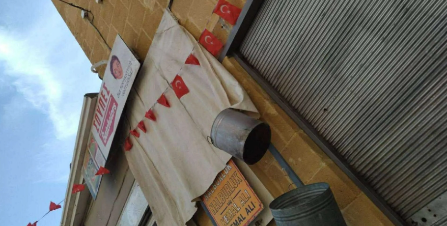 Κύπρος: Οργή και αντιδράσεις για τουρκικές σημαίες στο κέντρο της Λευκωσίας