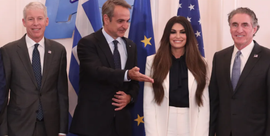 Πρώτη συνάντηση Μητσοτάκη - Γκιλφόιλ με «θερμά» λόγια