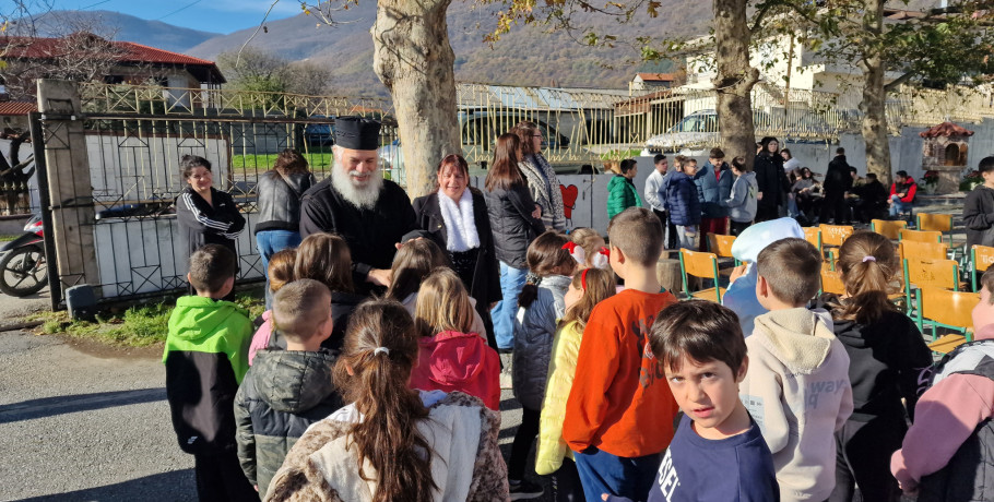 Ο Γέροντας Παΐσιος ευλόγησε τους μαθητές στο Γυμνάσιο Προμάχων – Μια μέρα πνευματικής ανάτασης