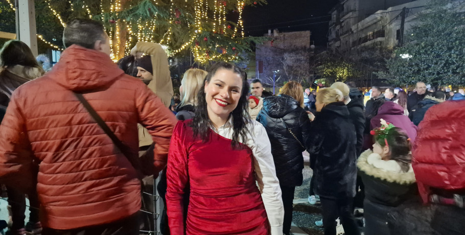 Η Αντιδήμαρχος Πολιτισμού Ελένη Λαζάρου πίσω από τον λαμπερό στολισμό της Έδεσσας – Ένα μεγάλο μπράβο για το αποτέλεσμα