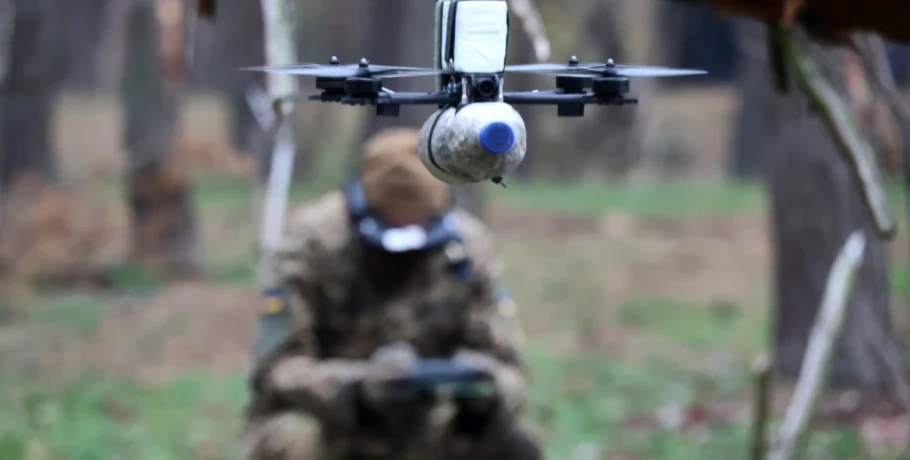 Η Ρωσία λέει πως κατέρριψε 93 drones της Ουκρανίας τη νύχτα