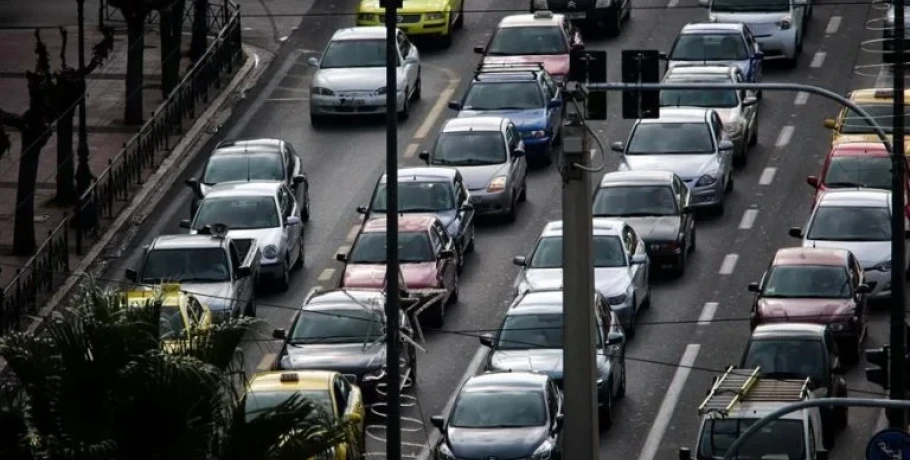 Τέλη κυκλοφορίας 2026: Μέχρι πότε πρέπει να τα πληρώσετε - Ποια τα πρόστιμα
