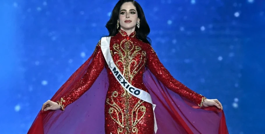 Νέα Miss Universe η Μεξικανή καλλονή Φάτιμα Μπος που είχε συγκρουστεί με τον πρόεδρο του διαγωνισμού