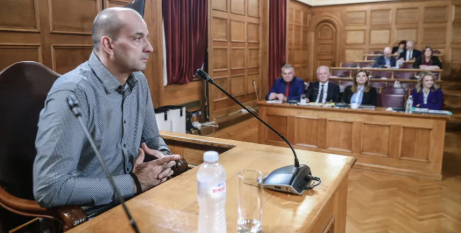 Επίθεση ΣΥΡΙΖΑ μετά την κατάθεση του «ferrari» στην εξεταστική του ΟΠΕΚΕΠΕ