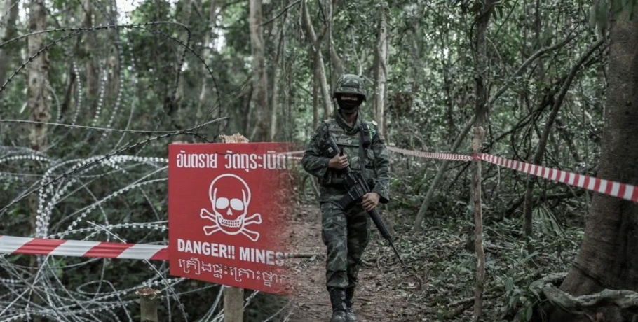 Σύγκρουση Ταϊλάνδης–Καμπότζης: Μισό εκατομμύριο άνθρωποι εγκαταλείπουν τα σπίτια τους