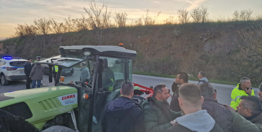 Κλείνει ξανά για δύο ώρες το Τελωνείο της Σκύδρας – Νέα κινητοποίηση αγροτών