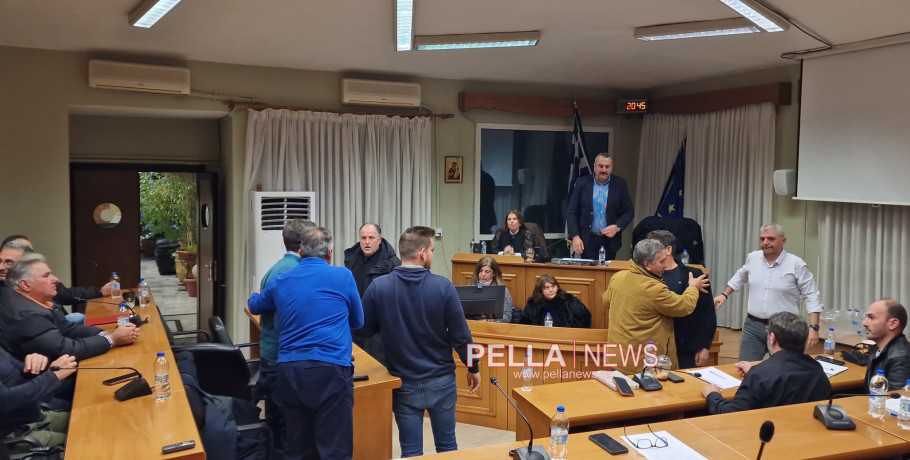 Άναψαν τα αίματα στην Αλμωπία: Μήντσης και Μπίνος έφτασαν μια ανάσα από το να πιαστούν στα χέρια