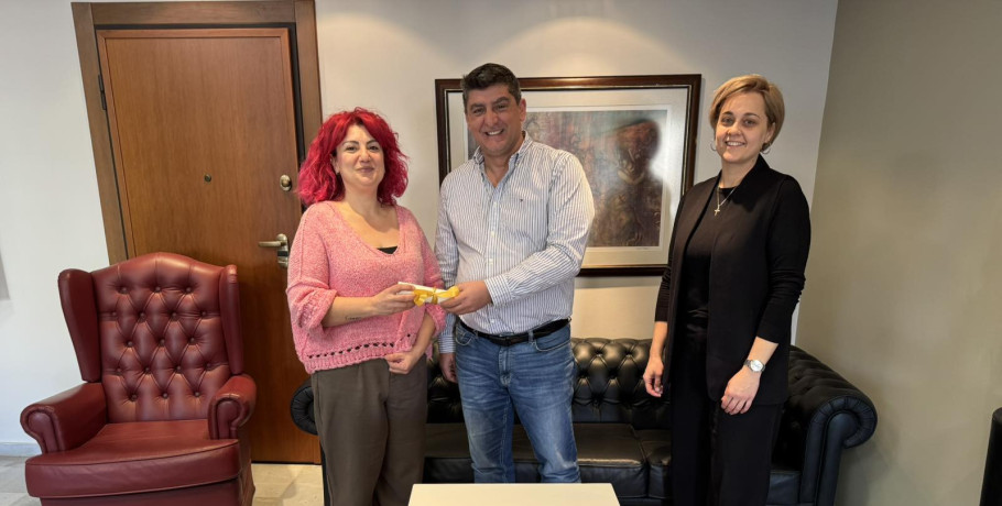 Το ΚΑ.ΣΥ.ΘΕ. δώρισε αυτόματο απινιδωτή στον Δήμο Πέλλας