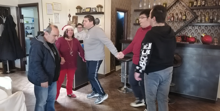 Χριστουγεννιάτικο γεύμα για τα ΑμεΑ του Κ.Δ.ΑΠ. Γιαννιτσών