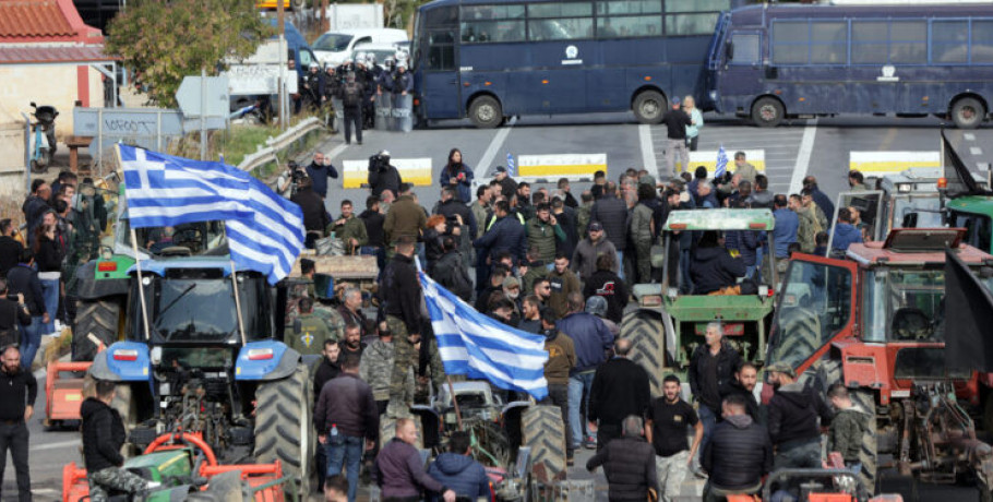 Διάλογος ή μπλόκα: Τα πάντα κρέμονται από μια κλωστή – Το «τείχος» των κτηνοτρόφων