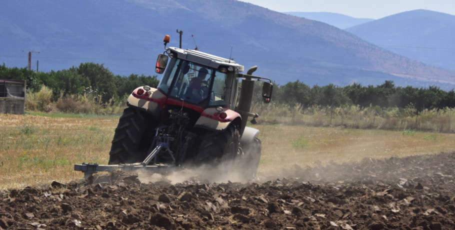 Πληρωμές σε αγρότες - κτηνοτρόφους: Επιπλέον 600 εκατ. € έως το τέλος του 2025