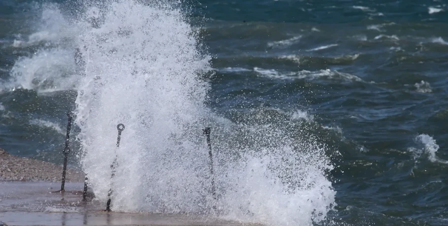 Κατακόρυφη πτώση του υδραργύρου στη Β. Ελλάδα: Σε ποια περιοχή το θερμόμετρο έδειξε -9 – Στη Θεσσαλονίκη η υψηλότερη μέγιστη ριπή ανέμου