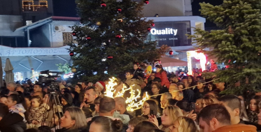 Καιρός Χριστουγέννων: Διπλό κύμα κακοκαιρίας με βροχές, καταιγίδες και χιόνια στα ορεινά