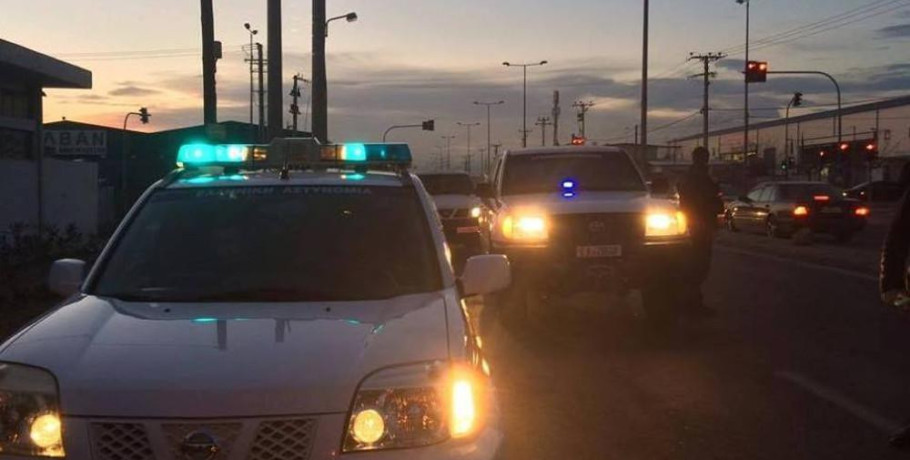 Καταδίωξη στο Χαλάνδρι: Οδηγούσε ανήλικος γιος βουλευτή - Είχε κρυμμένο κουζινομάχαιρο ο 15χρονος συνοδηγός του